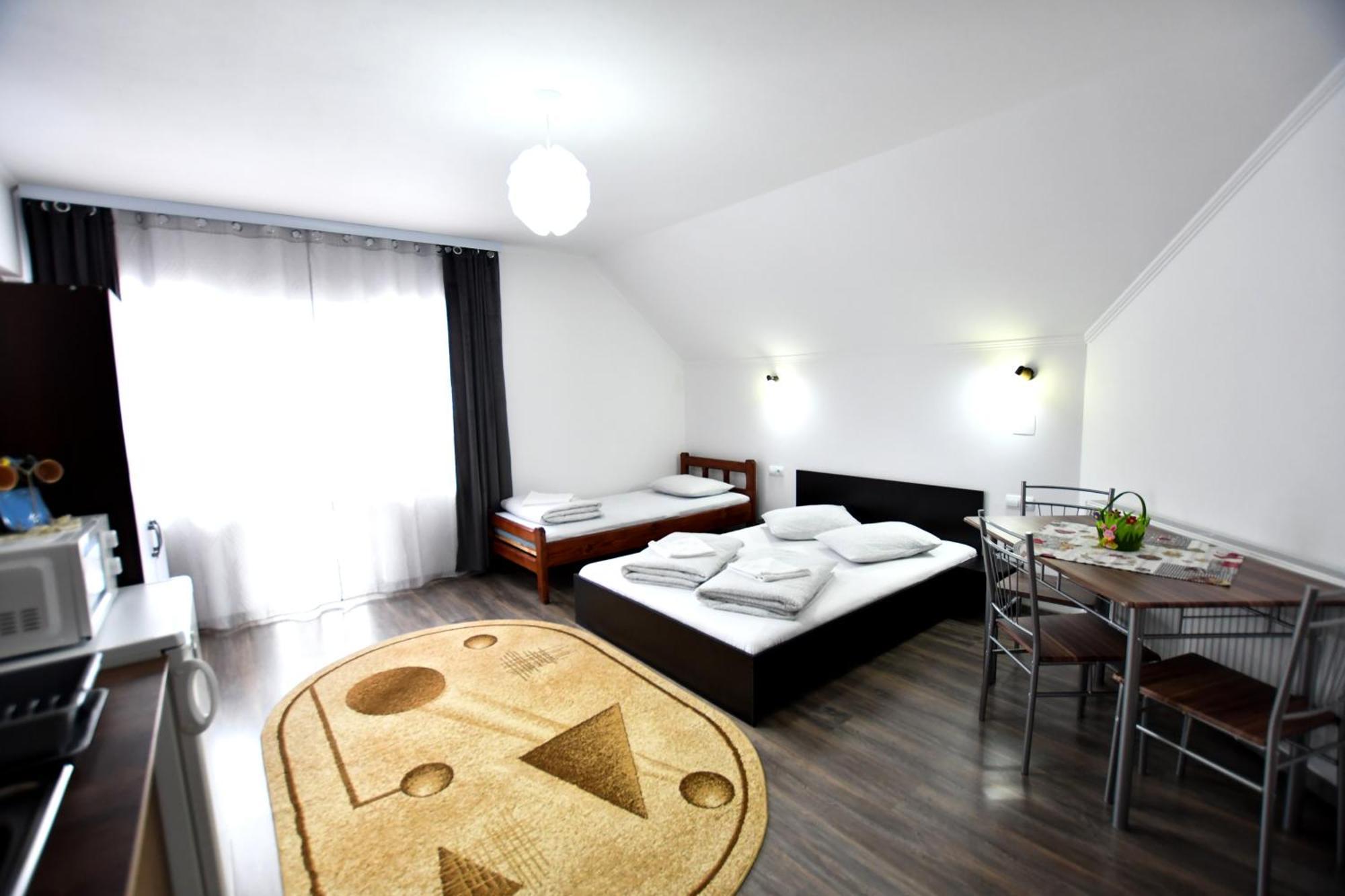 Casa de Oaspeti Cristian Praid Habitación foto